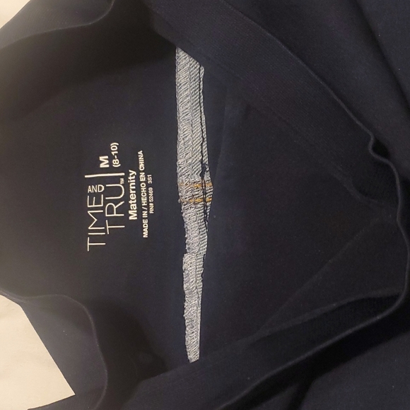 Maternity Bermuda shorts women's size medium - Picture 2 of 4